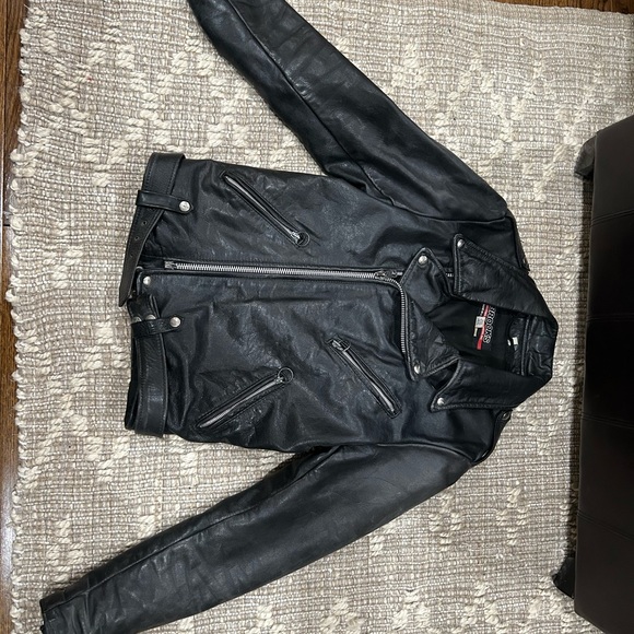 Black leather bikers jacket by Brooks. New $450. Size 36 missing buckle. - Picture 3 of 3